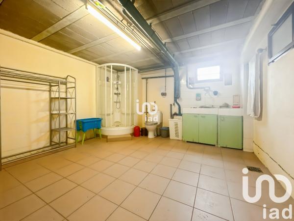 Pavillon 5 pièces de 119 m² à Les Bordes (89500)