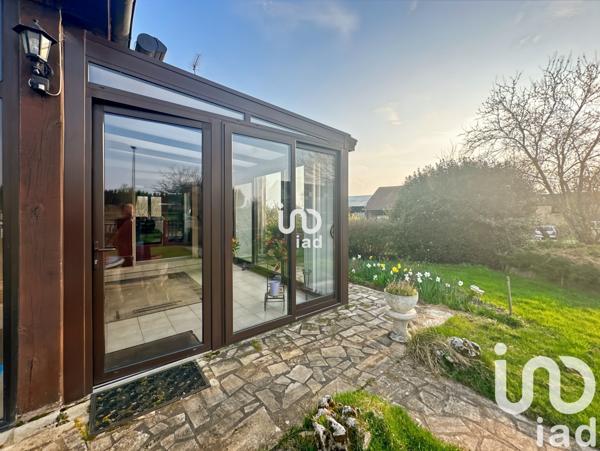 Pavillon 5 pièces de 119 m² à Les Bordes (89500)