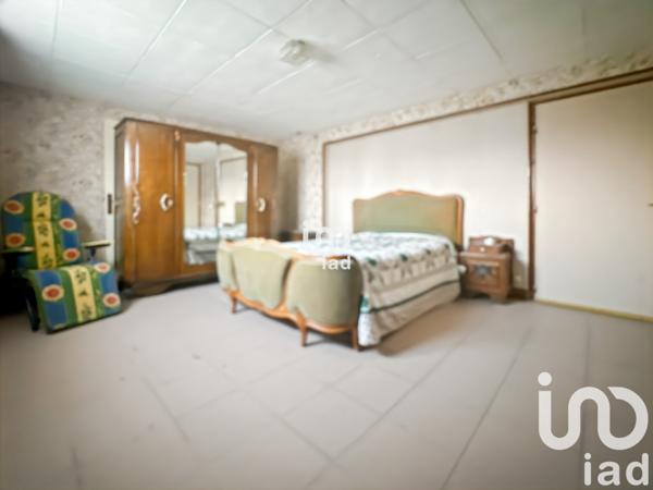 Pavillon 5 pièces de 119 m² à Les Bordes (89500)