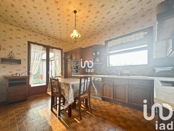 Pavillon 5 pièces de 119 m² à Les Bordes (89500)