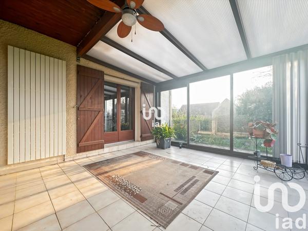 Pavillon 5 pièces de 119 m² à Les Bordes (89500)