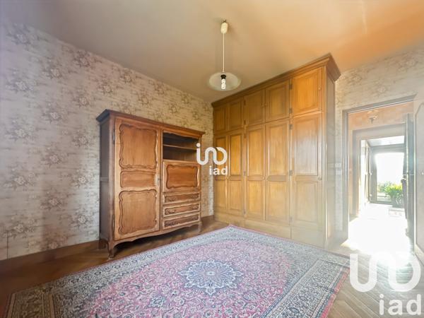 Pavillon 5 pièces de 119 m² à Les Bordes (89500)