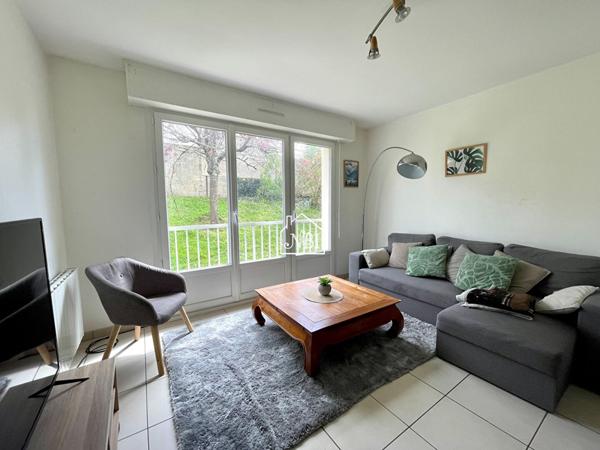 À LOUER Appartement T2 48 m2 MEUBLÉ LAVAL