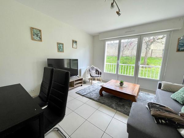 À LOUER Appartement T2 48 m2 MEUBLÉ LAVAL