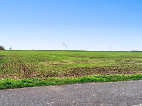 Terrain à bâtir de 970 m carrés dans un secteur prisé