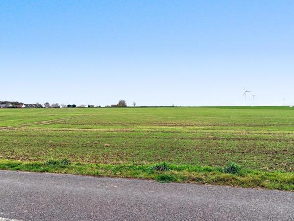 Terrain à bâtir de 970 m carrés dans un secteur prisé