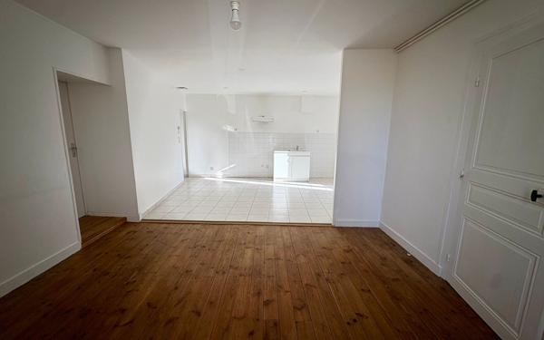 Maison à vendre    2 pièces •  Niort