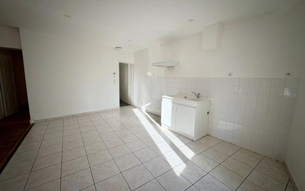 Maison à vendre    2 pièces •  Niort