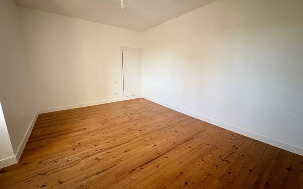 Maison à vendre    2 pièces •  Niort