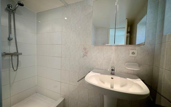 Maison à vendre    2 pièces •  Niort