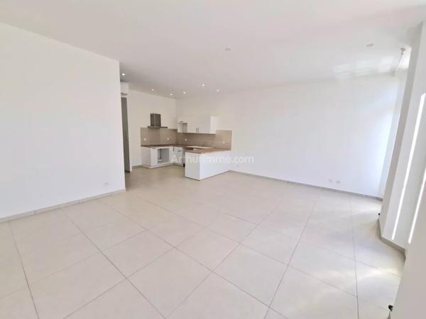 Location Appartement 3 pièces 75 m2 à Draguignan