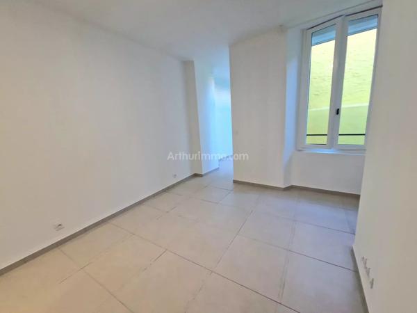 Location Appartement 3 pièces 75 m2 à Draguignan