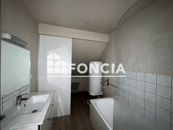 Location Appartement 2 pièces 42.3 m² - 22 RUE DE MANTOUE Charleville Mezieres 08000