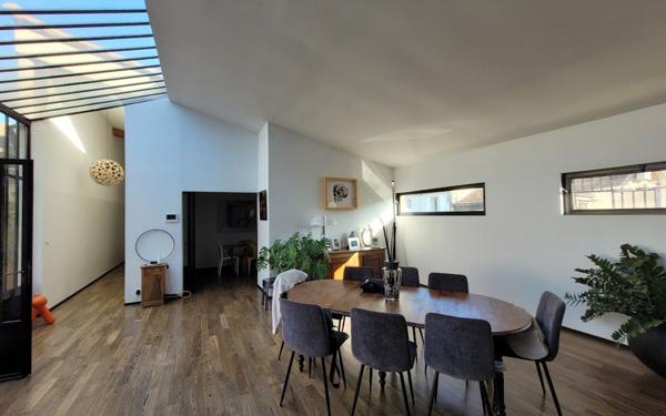 Maison à vendre    6 pièces • 338 m2 Avignon