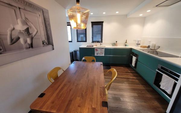 Maison à vendre    6 pièces • 338 m2 Avignon