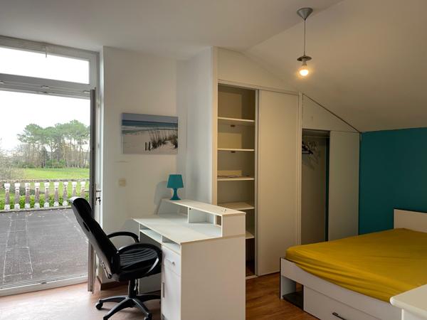 Ancien relais de chasse rénové de 237 m² avec piscine et grand garage sur terrain 3345 m²