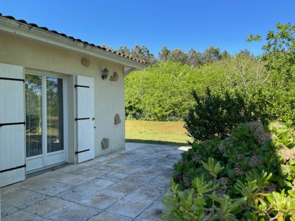 Ancien relais de chasse rénové de 237 m² avec piscine et grand garage sur terrain 3345 m²