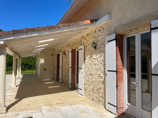 Ancien relais de chasse rénové de 237 m² avec piscine et grand garage sur terrain 3345 m²