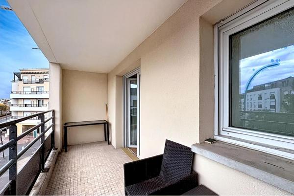 Beau 3 pièces lumineux avec balcon exposé Sud-Est  Résidence récente avec ascenseur