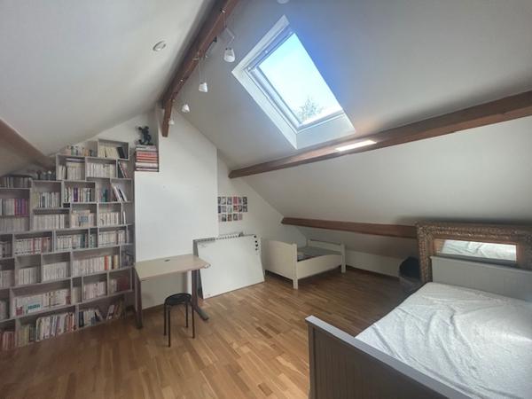 Montlhéry (91310) MONTLHERY - MAISON FAMILIALE TYPE F7 - 177 M HABITABLES - 865 M2 JARDIN - SOUS-SOL TOTAL