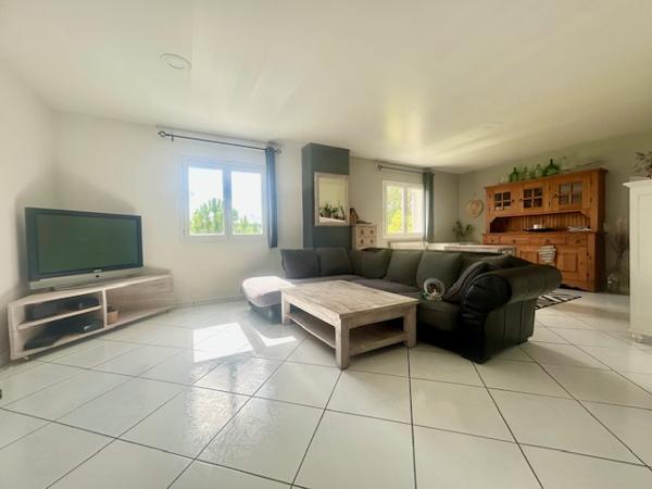 Montlhéry (91310) MONTLHERY - MAISON FAMILIALE TYPE F7 - 177 M HABITABLES - 865 M2 JARDIN - SOUS-SOL TOTAL