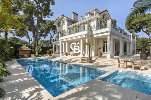 Villa 11 pièces à vendre Antibes - 06600 / Réf: 983