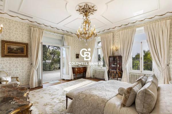 Villa 11 pièces à vendre Antibes - 06600 / Réf: 983