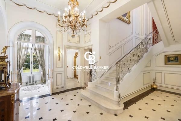 Villa 11 pièces à vendre Antibes - 06600 / Réf: 983