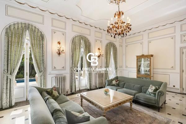 Villa 11 pièces à vendre Antibes - 06600 / Réf: 983