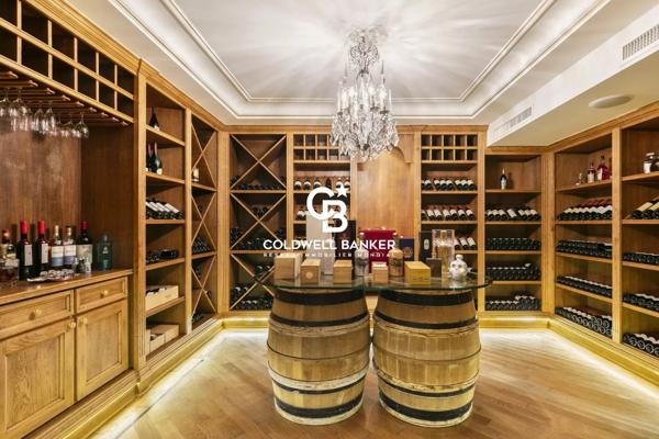 Villa 11 pièces à vendre Antibes - 06600 / Réf: 983