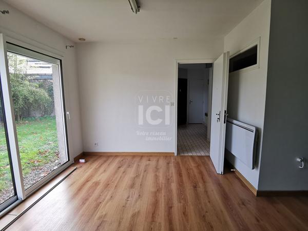 Bureau - Local professionnel 20 m² + espace commun à La Chapelle Sur Erdre - hyper centre