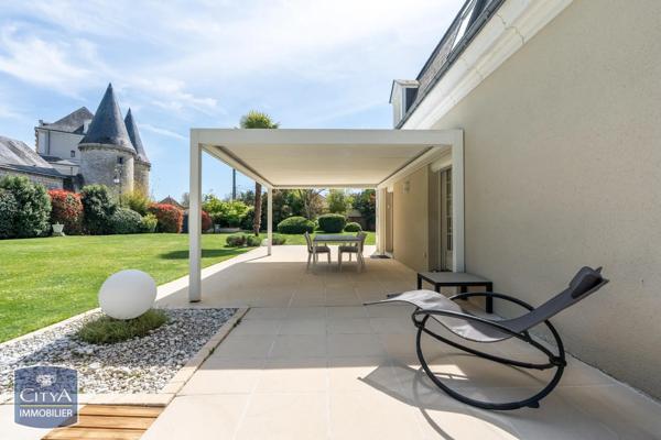 Maison à vendre 12 pièces 290m² Tours (37100)