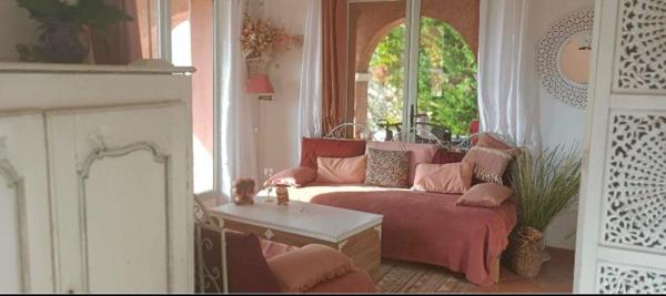 Maison à LA LONDE-LES-MAURES, 83250 - 7 pièces 260m²