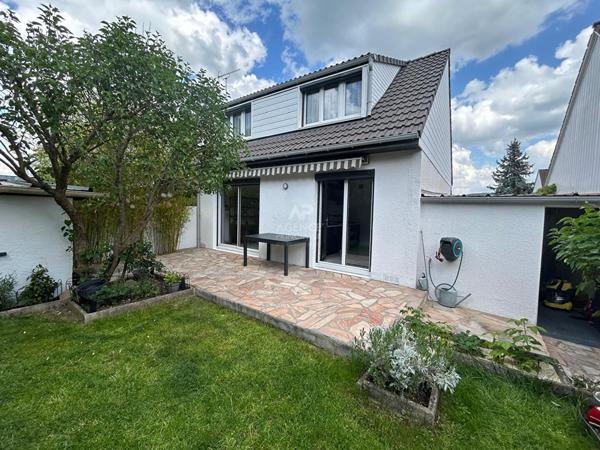 Maison 4 pièces 3 chambres - 81 m² €390 000 ** - Référence 1771