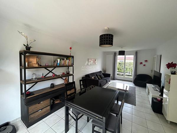 Maison 4 pièces 3 chambres - 81 m² €390 000 ** - Référence 1771