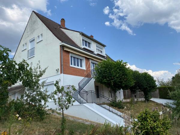 Gien Belle Demeure 6 chambres sur 3 niveaux