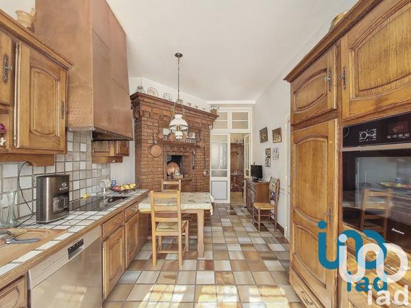 Maison de ville 8 pièces de 228 m² à Fleurance (32500)