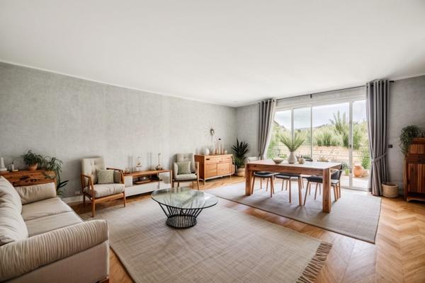 T4 DANS UN RESIDENCE PRISEE, RARE SUR LE SECTEUR