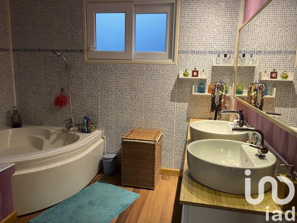 Maison à vendre 7 pièces 176 m² Saint-Jean-du-Bruel