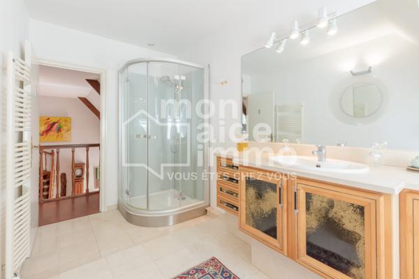 Belle maison de 212m² + sous sol de 74m² sur plus de 5000m² de terrain