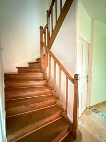 Maison de village, 300m², 10 chambres avec dépendances sur 3489m² de terrain 178 000 €