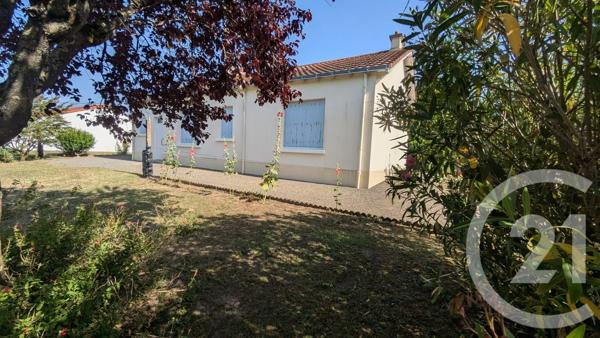 Maison à vendre  4 pièces - 83,27 m 2   MACHECOUL ST MEME  - 44