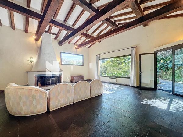 Propriete à vendre 14 pièces MENTON (06)