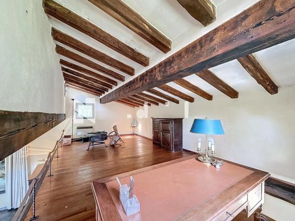 Propriete à vendre 14 pièces MENTON (06)