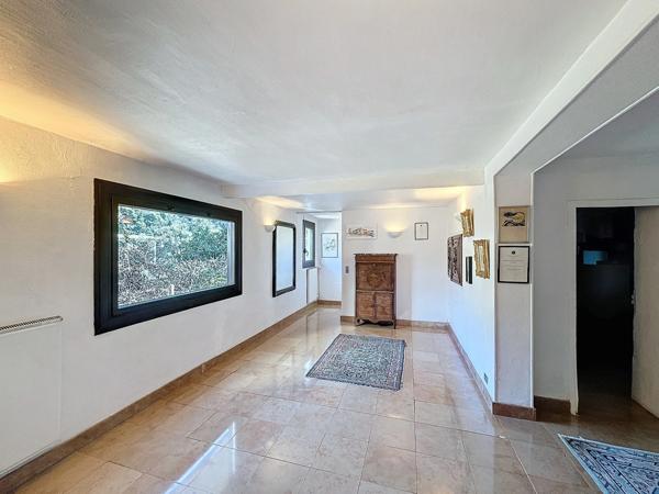 Propriete à vendre 14 pièces MENTON (06)