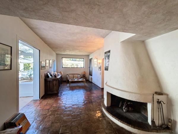 Propriete à vendre 14 pièces MENTON (06)