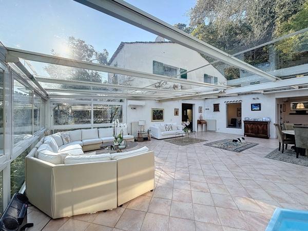 Propriete à vendre 14 pièces MENTON (06)