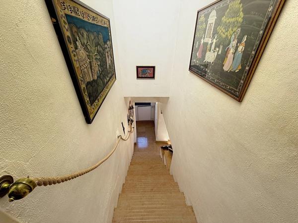 Propriete à vendre 14 pièces MENTON (06)