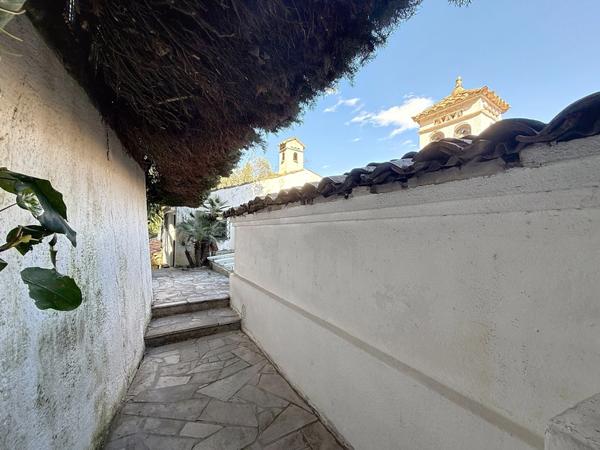 Propriete à vendre 14 pièces MENTON (06)