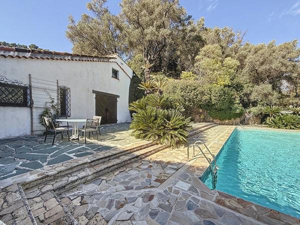 Propriete à vendre 14 pièces MENTON (06)